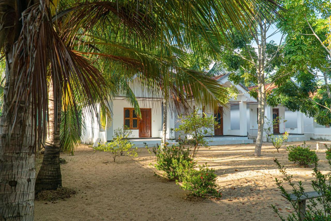 Hotel Surf & Yoga Arugam Bay Exterior foto