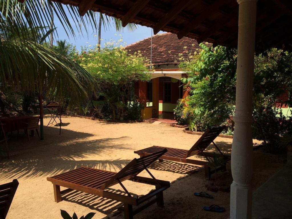 Hotel Surf & Yoga Arugam Bay Exterior foto