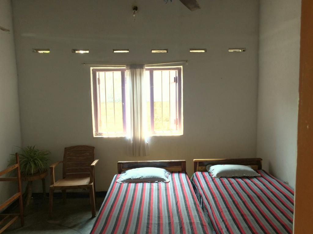 Hotel Surf & Yoga Arugam Bay Habitación foto