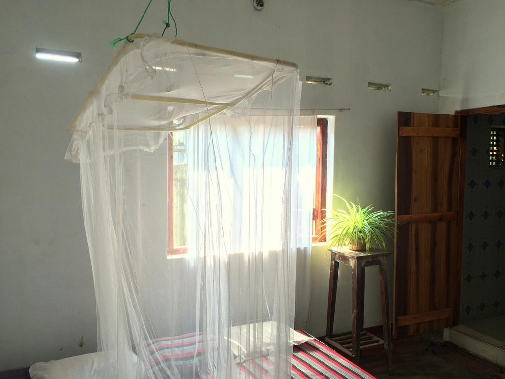 Hotel Surf & Yoga Arugam Bay Habitación foto