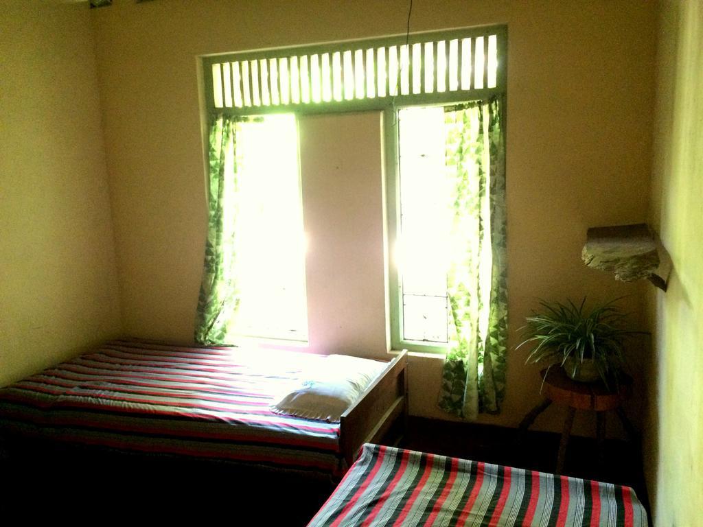 Hotel Surf & Yoga Arugam Bay Habitación foto