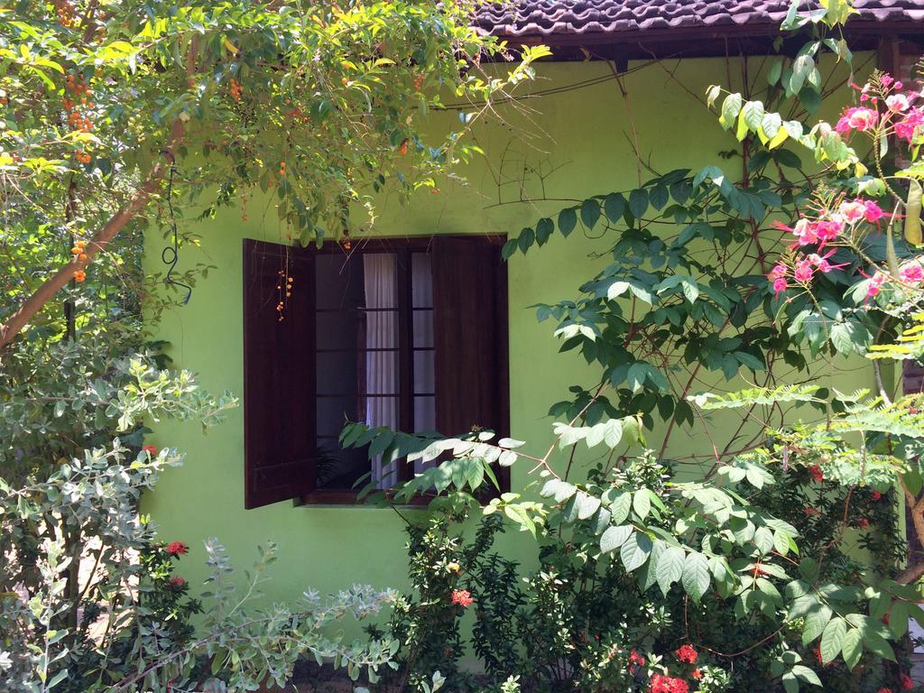 Hotel Surf & Yoga Arugam Bay Habitación foto